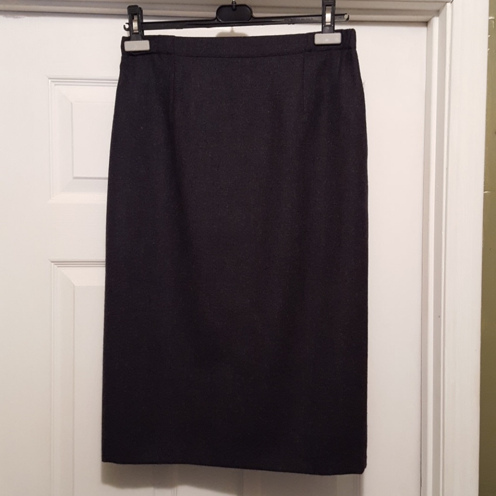 CARISMA MADE IN VALENTINO WOOL SKIRT Sz 8
